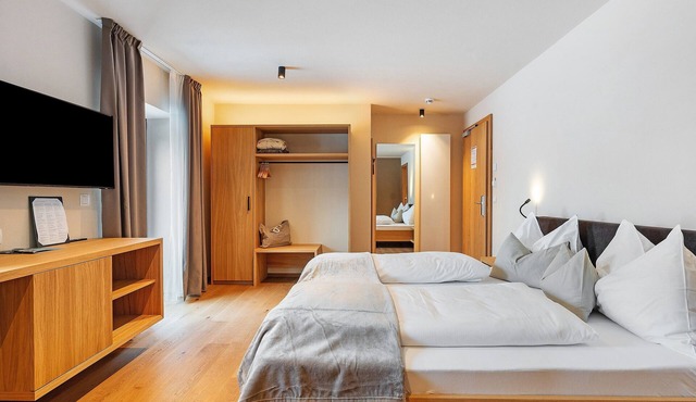 Hotel Murrer Double Room 205 with Mountain View, Spa and Wellness Area