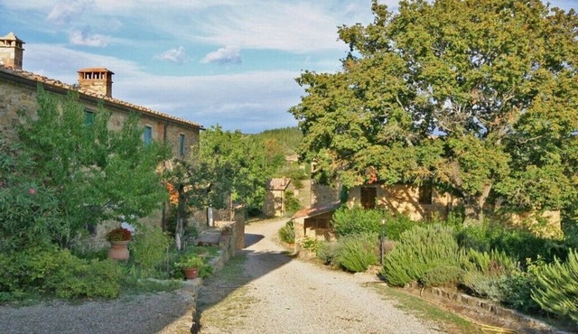 House in a typical village in the heart of Chianti