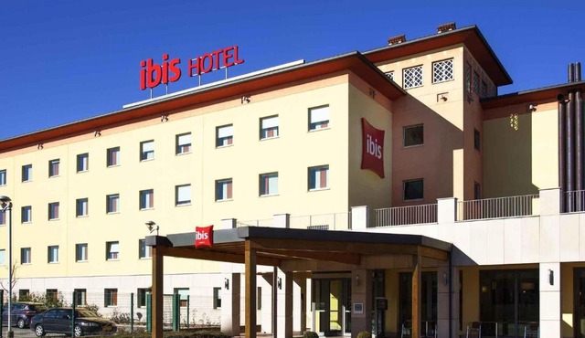 Ibis Como