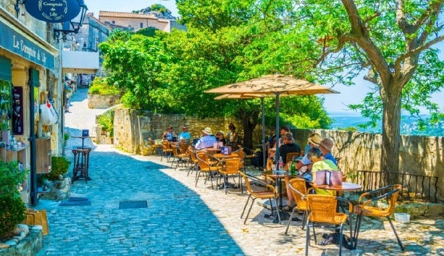 IN THE HEART OF THE ALPILLES -ENJOY AN EXCEPTION STAY IN THE SOUTH OF FRANCE!