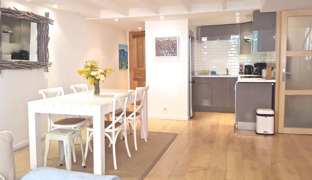 In the Heart of the Old Town a Light and Spacious apt steps away from the Sea
