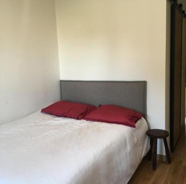 Jolie chambre chez l habitant avec salle de bains privative à proximité de Montpellier et du tramway