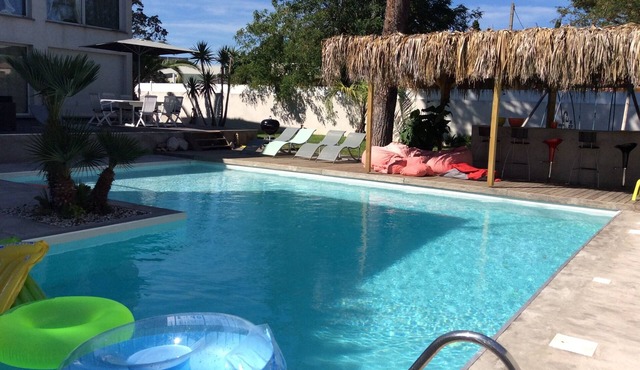 🌴 July 30–August 6: The last week of summer is open!