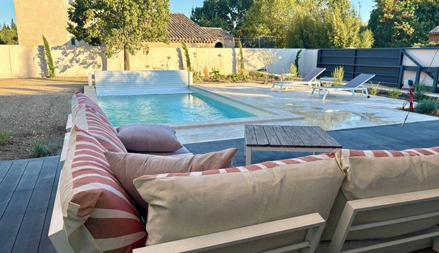 Kids-friendly contemporary house in Provence!