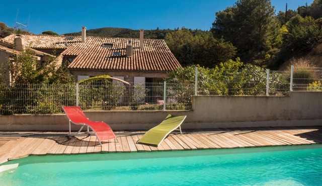 Komfortables Ferienhaus mit Privatpool by Interhome