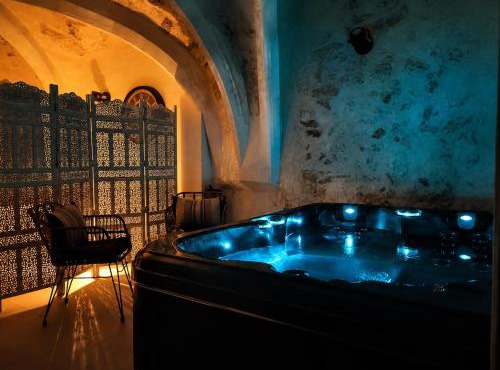 L'envoûtement Provençal, jacuzzi privatif et SPA