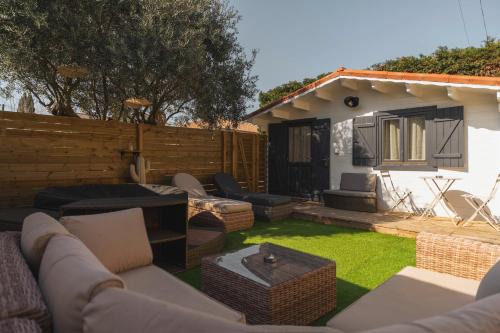 La Cabane de L'Olivier - Suite cosy avec jacuzzi & home cinéma