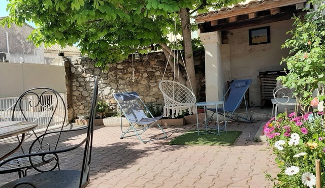 La Capucinette in the heart of Maussane les Alpilles calm and cozy Provence