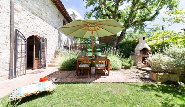 La Misura, cottage with garden and swimming pool on the hills of Chianti