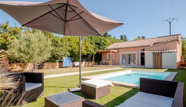 La Villa Romana pour 12 personnes avec piscine privée à Nimes