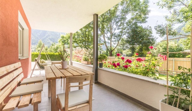 Large appartment with big garden, ideal for families!