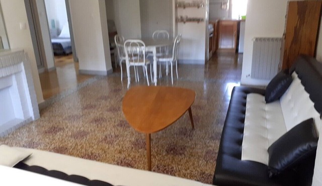 Large, bright apartment with private terrace and garden - parking space included