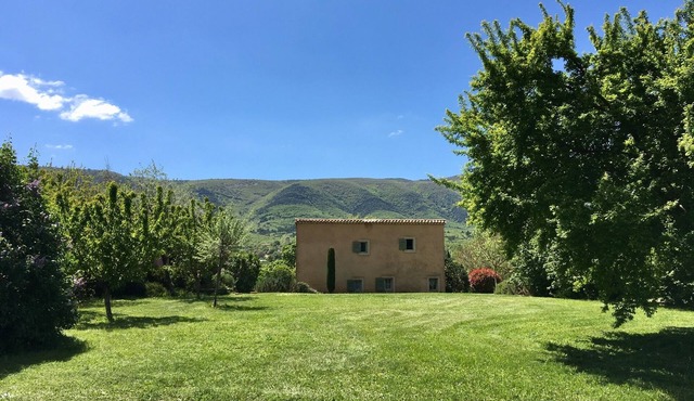 Lavender, Luberon view, pool, air-conditioning : Villa Mas des Lavandes 2 BR. 4*