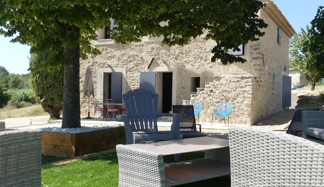 Le Cabanon, in the cherry trees
