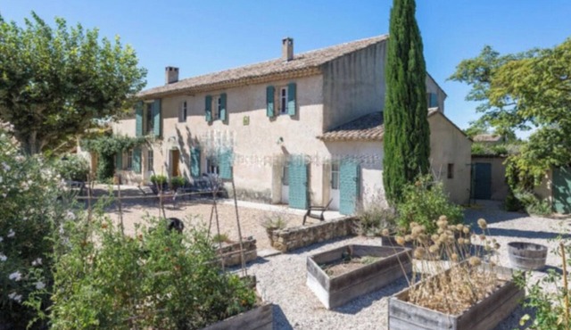 Le mas caché, country house