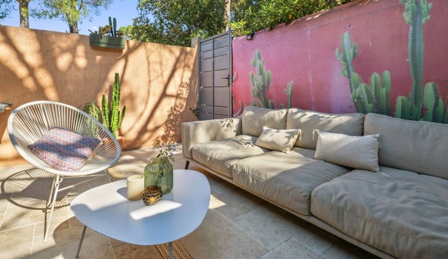 Le Mazet aux Cactus - Maison avec piscine partagée