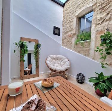 Le Saint Baudile 80sqm parking AC church view