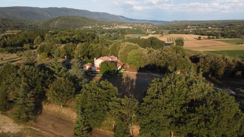 Les Néfliers chambre d'hôtes