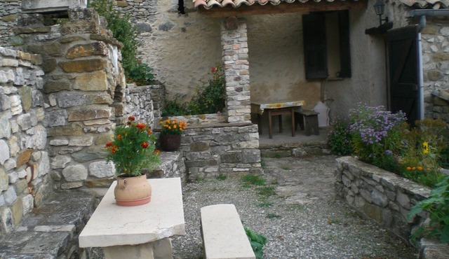 Les Pierres Séches Vacation Rental, Les Andrieux 4/5 Banon
