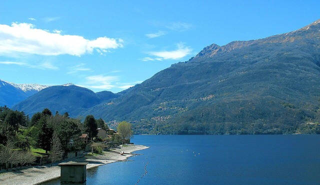 Lovely apartment for 4 guests with A/C, pool, WIFI, TV, patio and panoramic view