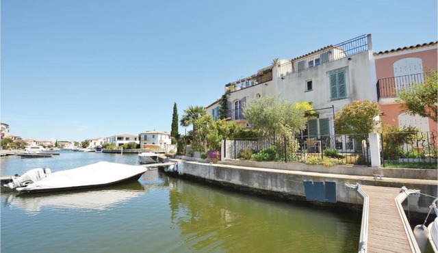 Lovely Home In Aigues-Mortes With Wifi