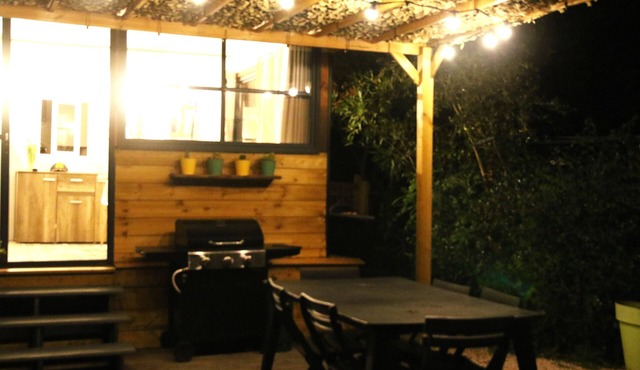 Lovely mobile home with equipped terrace 7 km from the beach