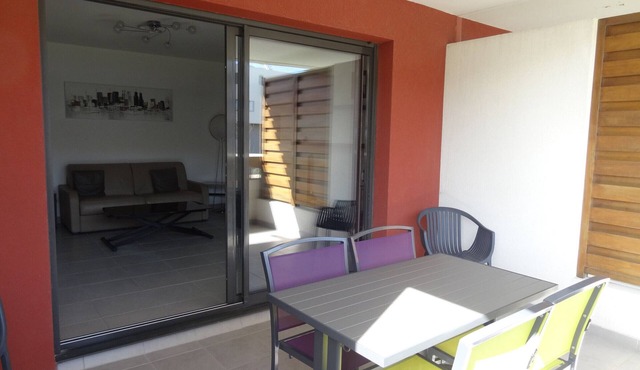 Lovely T2 with loggia and parking in Sète