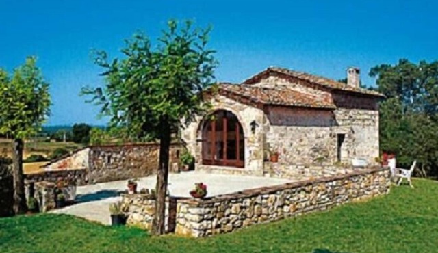 Lovely typical barn , in the heart of the most beautiful cities of Tuscany