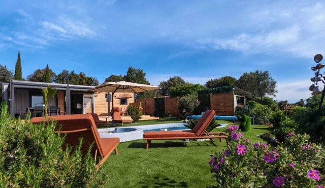 Luxury Cottage at the Domaine des Canebieres