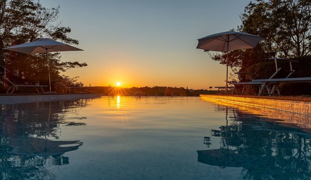Luxury villa in Umbria with infinity pool and panoramic views