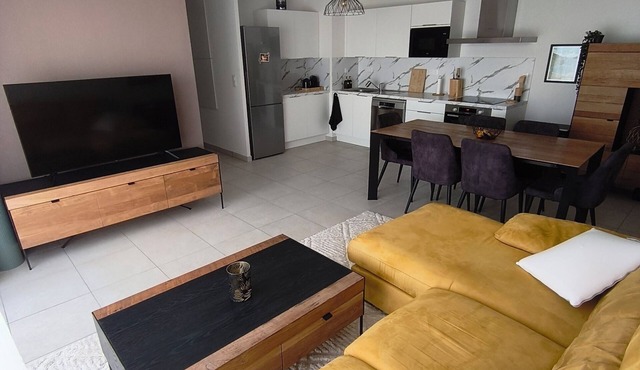 Luxury, modern, and cozy apartment just 5 minutes from the Baillargues Golf Course