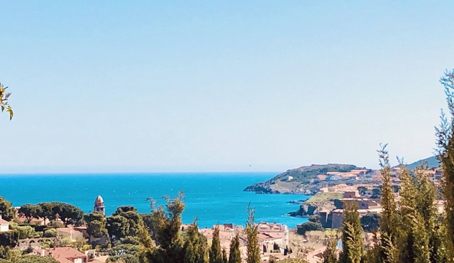 Magnificent location with breathtaking views of Collioure and the sea