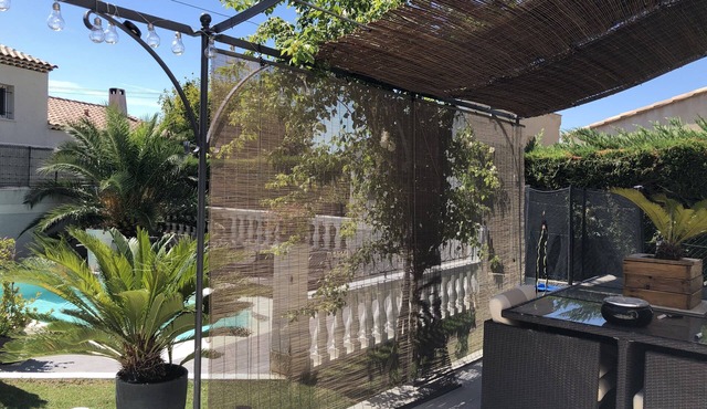 Magnificent villa with swimming pool at the foot of the Alpilles mountains