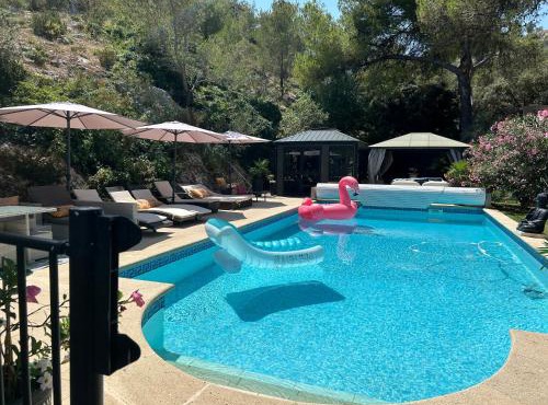 Maison cottage en Provence, Spa & piscine, pour 4 personnes- Gîtes Les Estelles