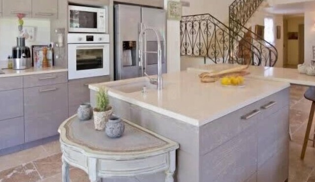 Maison Daudet Summary