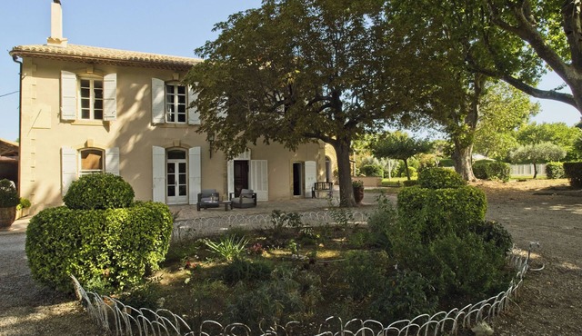 Maison de Famille du XIX° siècle - Property in Terre de PROVENCE- swimming pool