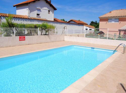Maison de vacances avec piscine, à 250m de la plage, parking privé, animaux acceptés - FR-1-387-66