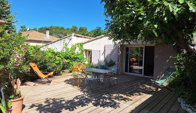 Maison de Village Lumineuse Dans le Sud Luberon, Avec Grande Terrasse Ombragée