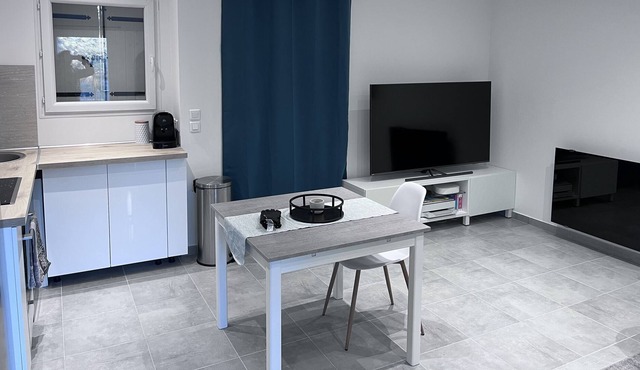 Maisonnette Simple Tout Confort Avec Jardin Partagé