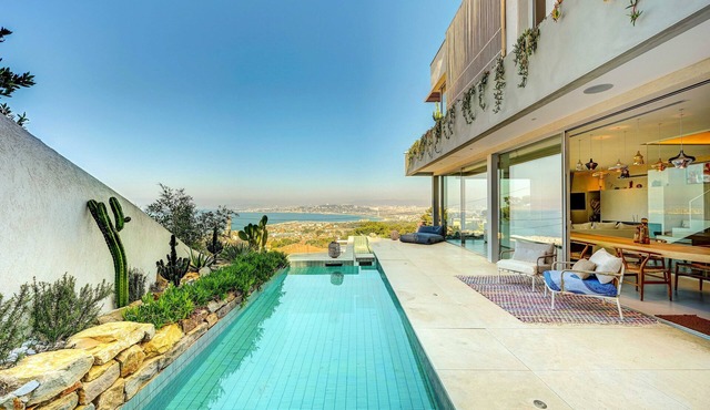 Marseille on the Roc - 4 bedrooms 8 sleeps