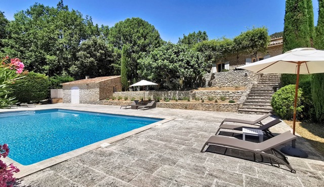 Mas de charme, Luberon, landscaped garden and swimming pool