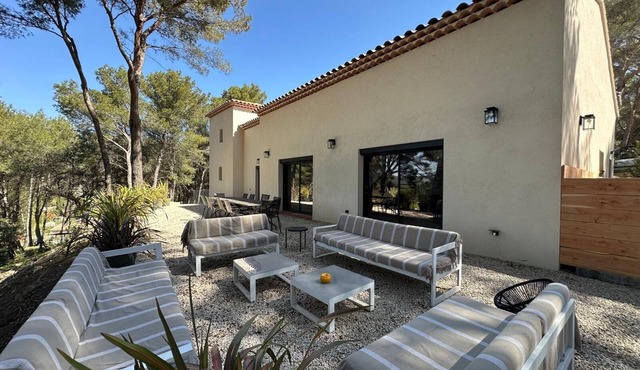 Mas de l'Esquirou in the heart of Provence, just outside Aix-en-Provence