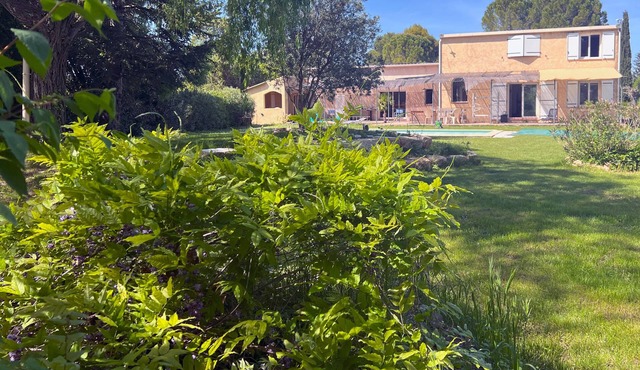 Mas de la Maleroubine Nîmes. Nature and relaxation with wellness massages.