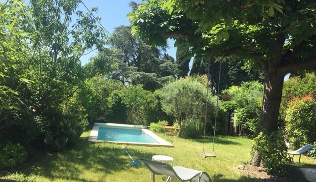 Mas Provençal private pool Graveson, Alpilles, 15 minutes from Avignon 8 pers.