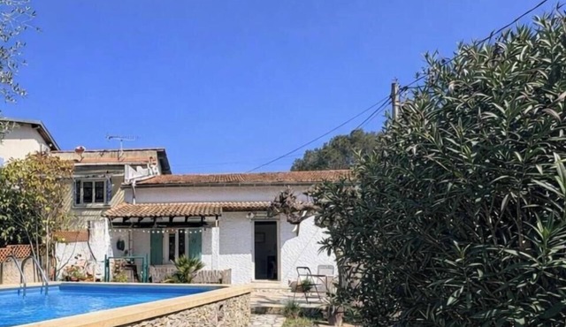 Mazet Suzie, 2 bedrooms, swimming-pool & parking