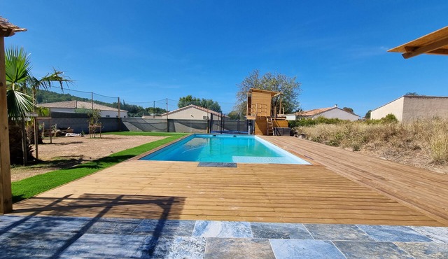 Modern and complete villa with private pool