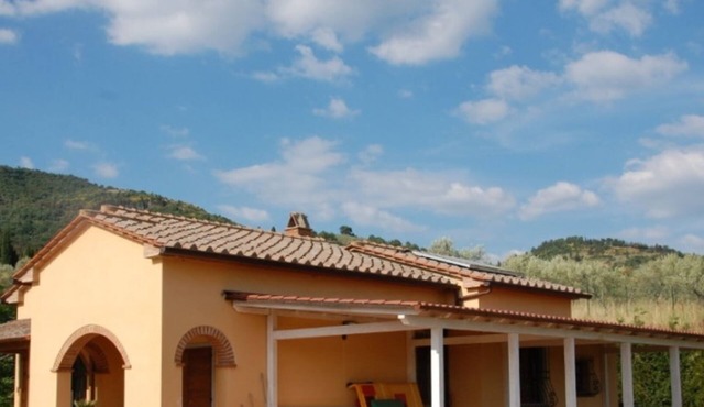 Modern Villa with a breathtaking view of the medieval town of Castiglion Fiorentino