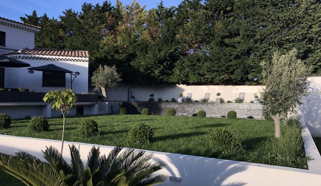 MODERN VILLA IN PROVENCE: INFINITY POOL - AVIGNON/NIMES