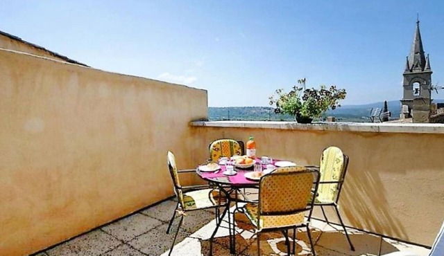 Morard - Bonnieux Appt Les Ocres by Interhome