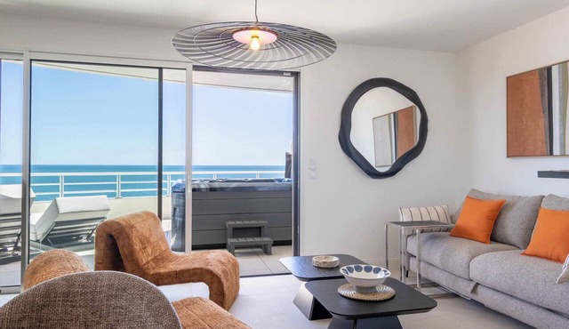 MyLoc Collection Duplex with Private Spa & Sea View